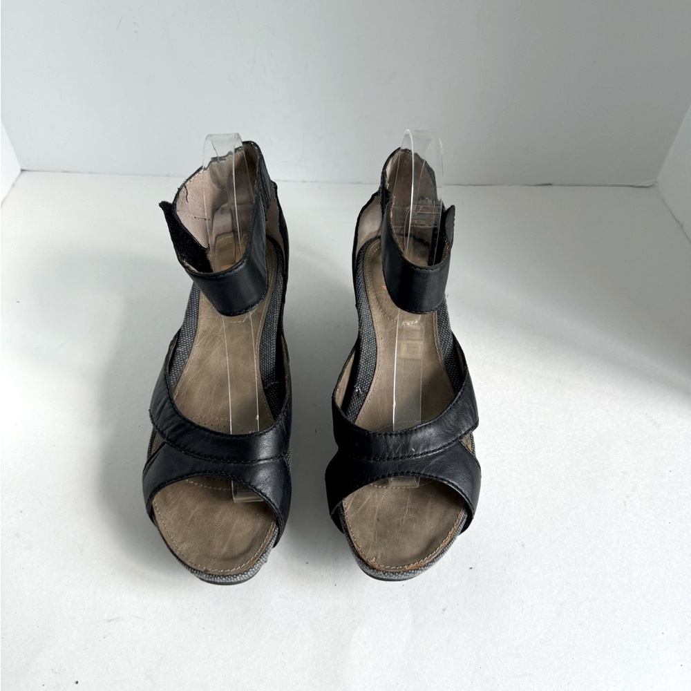 OTBT Hobart Wedge Sandals size 7.5 Black Leather Size 7.5 - Picture 6 of 13